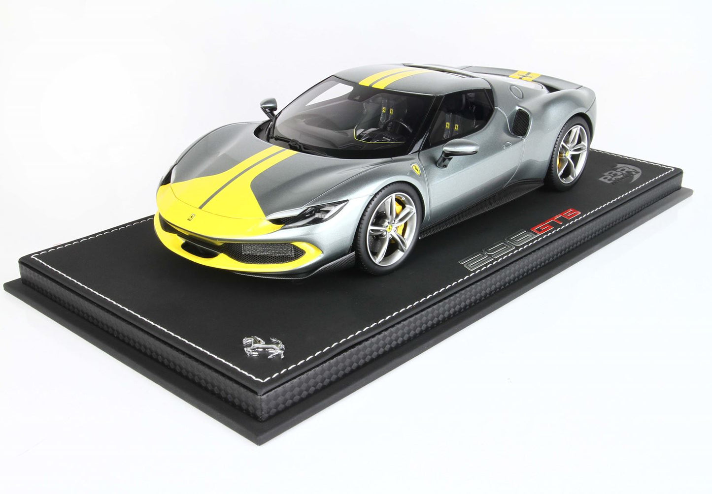 BBR Models Ferrari 296 Assetto Fiorano Grigio Coburn Striscia Giallo