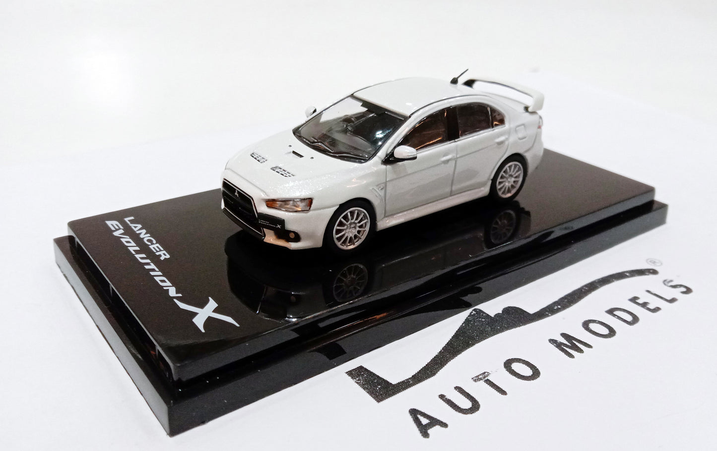 Hobby Japan Mitsubishi Lancer Evolution 10 White Pearl