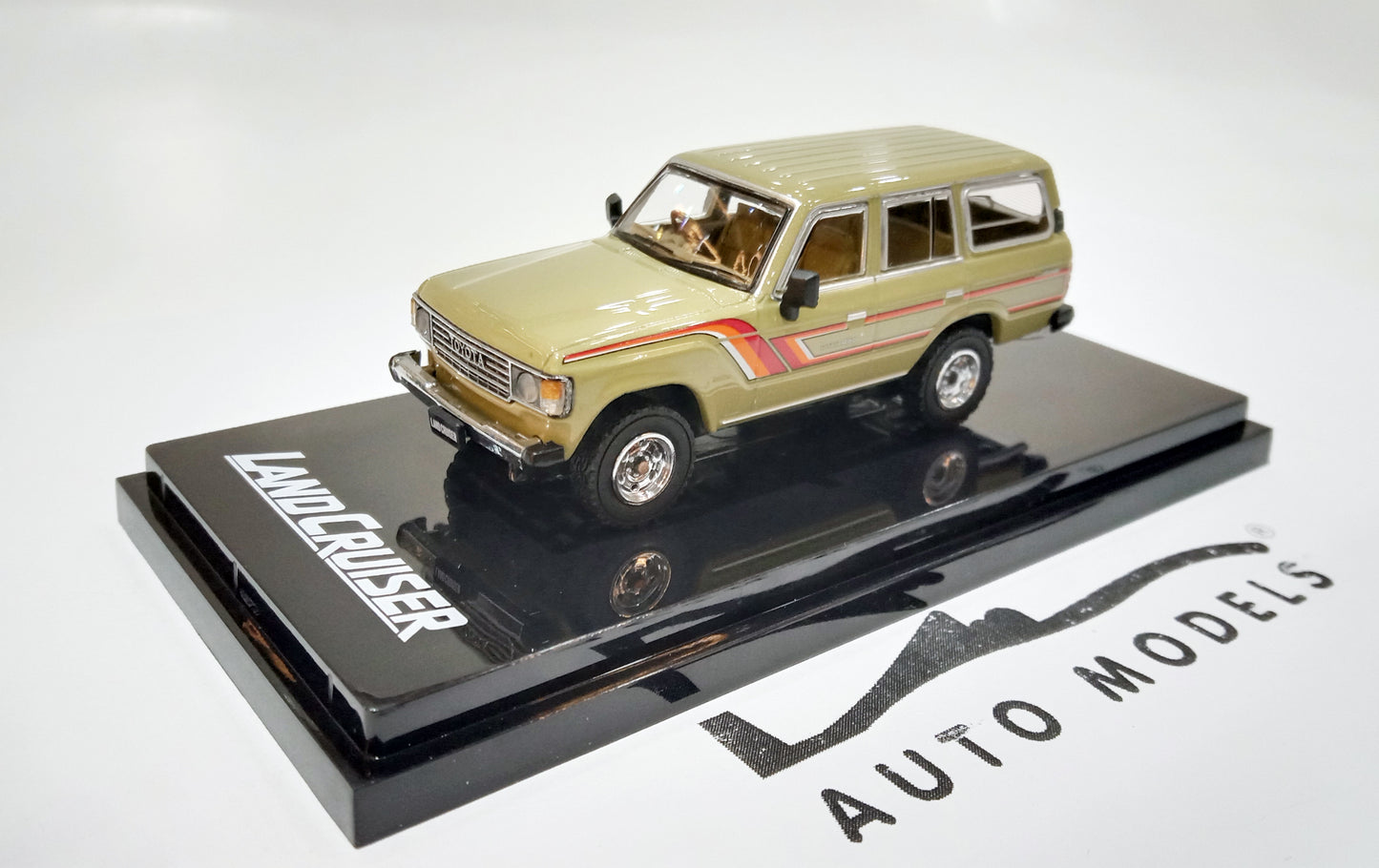 Hobby Japan Toyota Landcruiser 60 GX 1984 w/Side Decal Beige Metallic