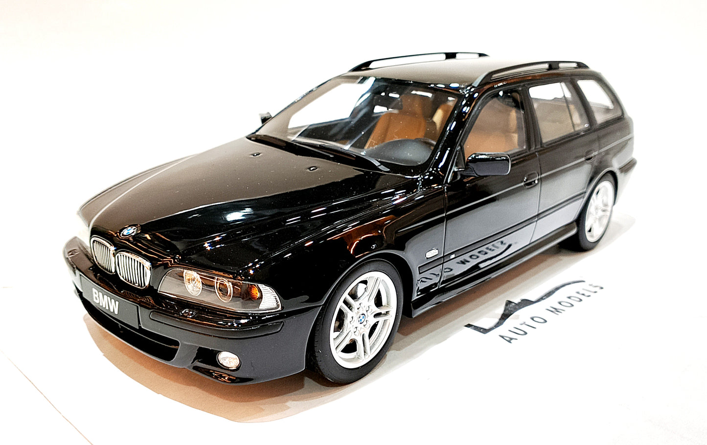 Ottomobile BMW E39 540 Touring M-Pack 2001 Black Saphire