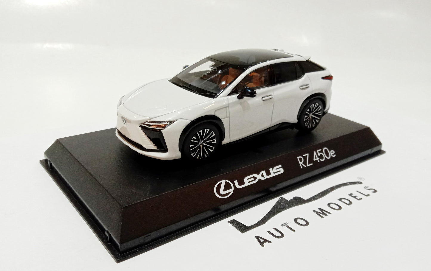 Kyosho Lexus RZ 450E Sonic Quartz