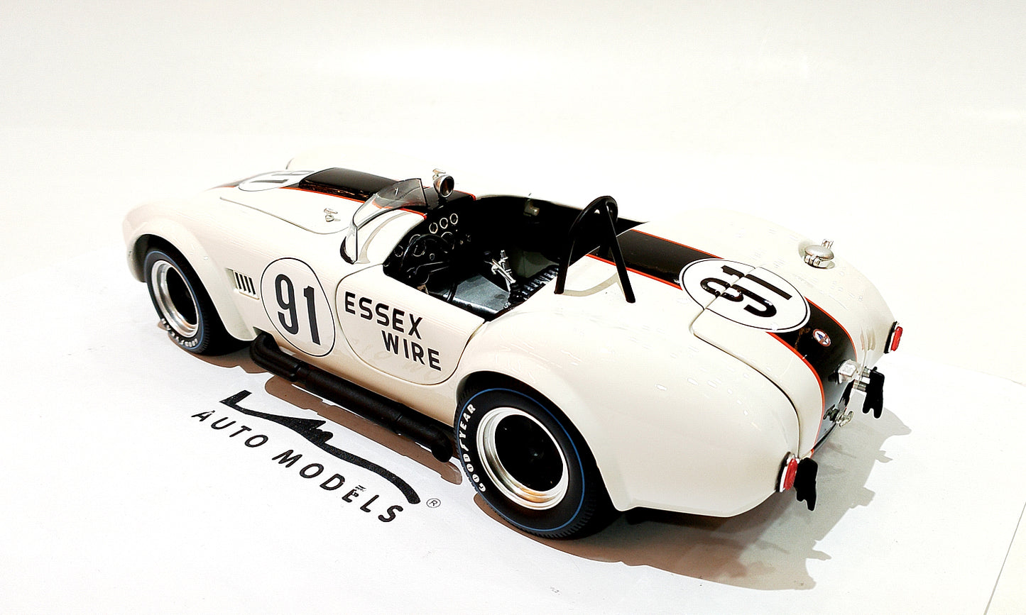 Kyosho Shelby Cobra 427S/C White #91
