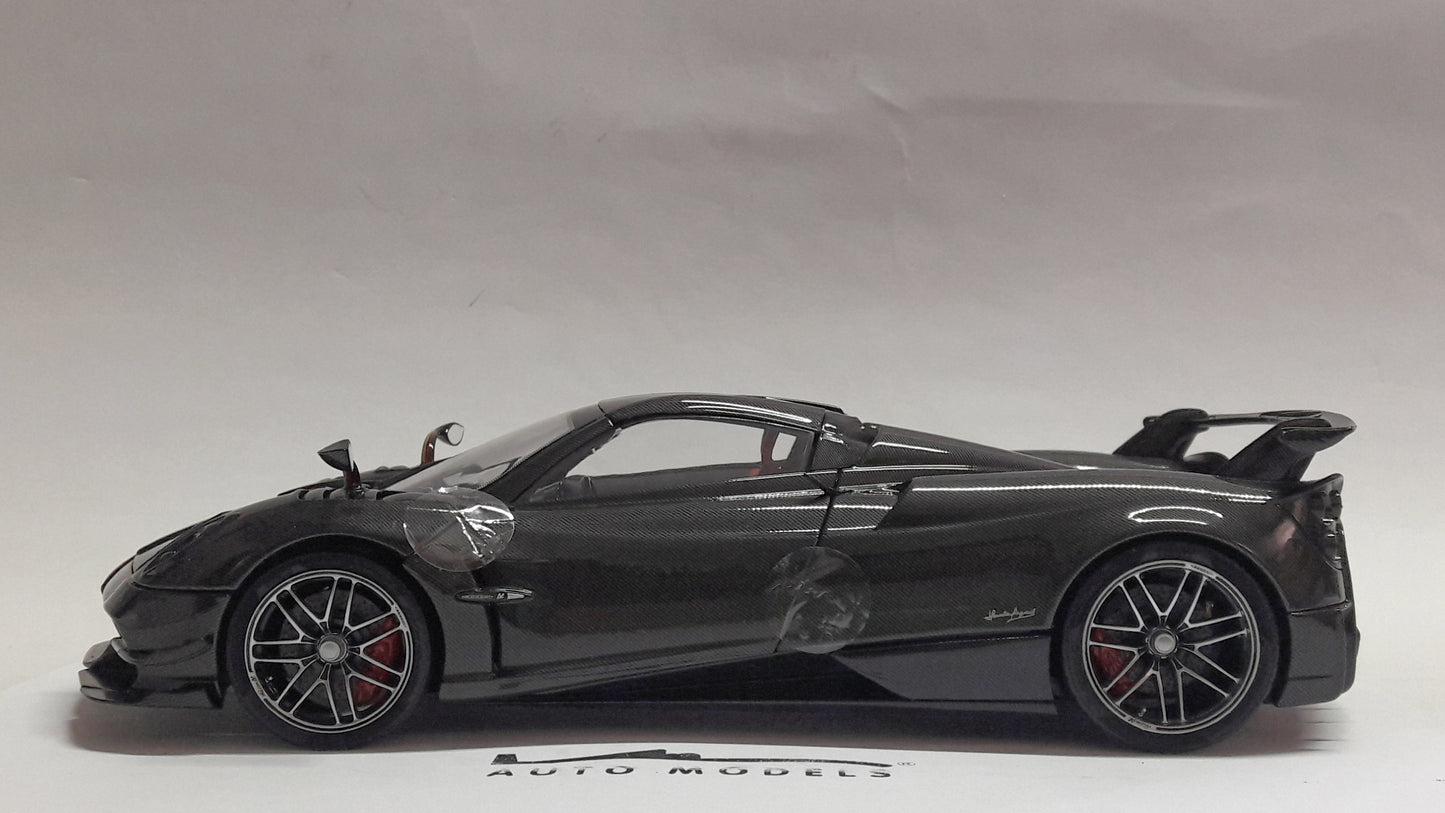 LCD Pagani Huayra Roadster BC- Carbon Black
