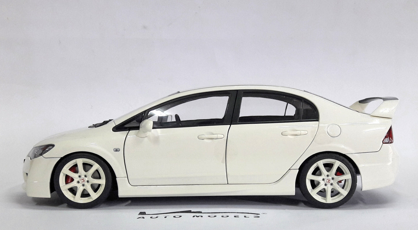 Motorhelix Honda Civic FD2 White w/Engine