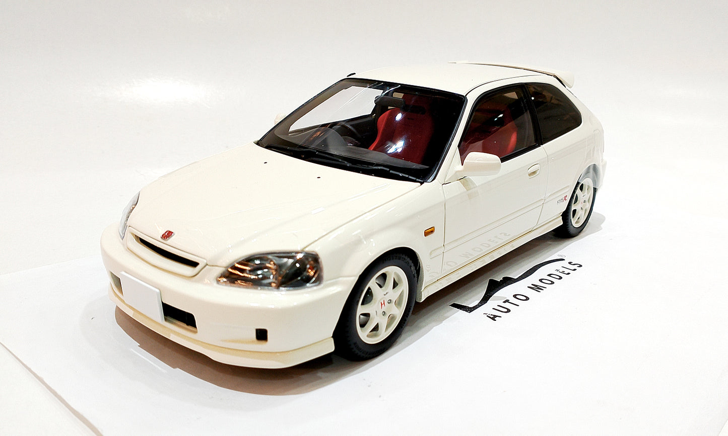 Motorhelix Honda Civic Type R EK9 Championship White