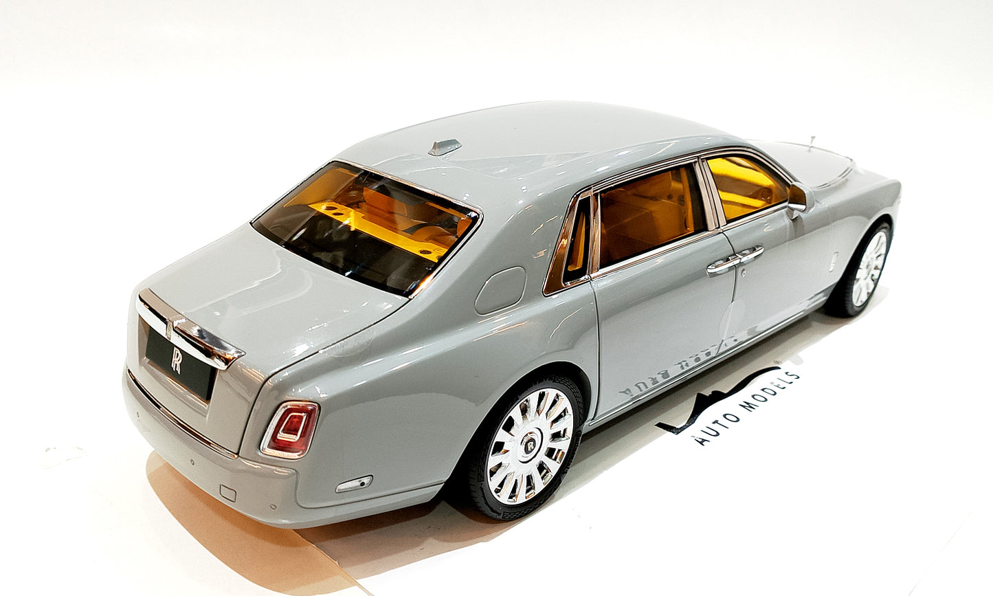 Rolls Royce Phantom VIII Cement Grey