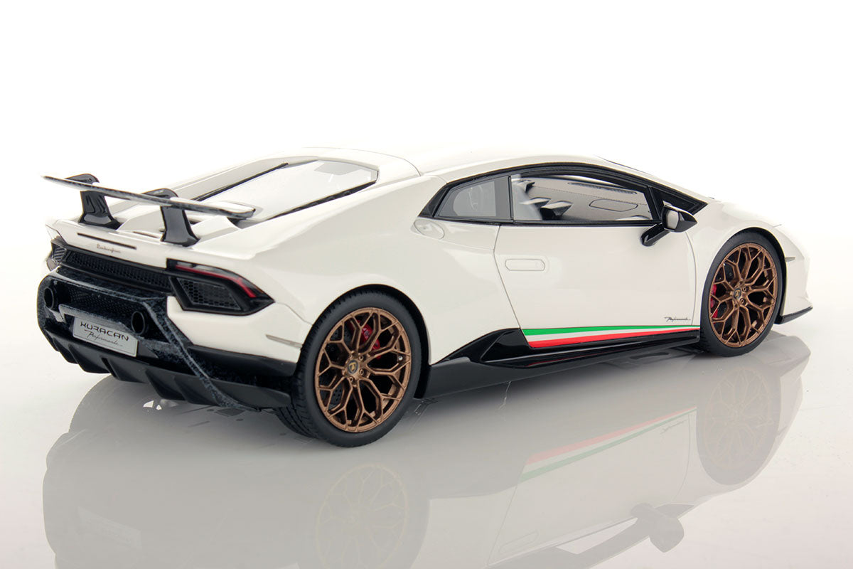 MR Collection Lamborghini Huracan LP640-4 Performante 2017 Bianco Monocerus