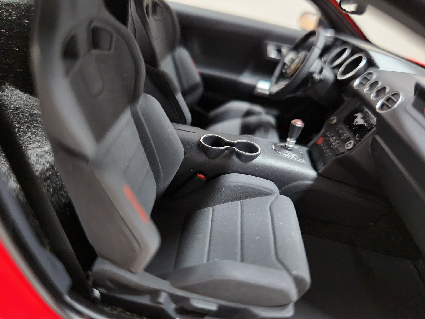 Auto Art Ford Shelby GT350R Mustang (Race Red)