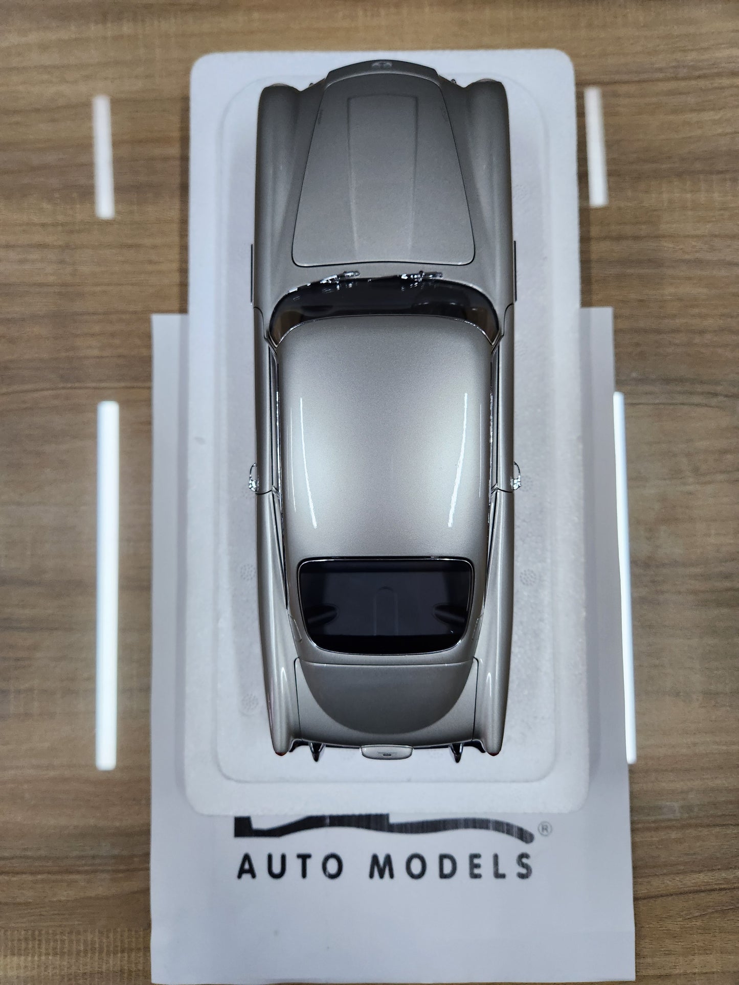 Auto Art Aston Martin DB5 Birch Silver