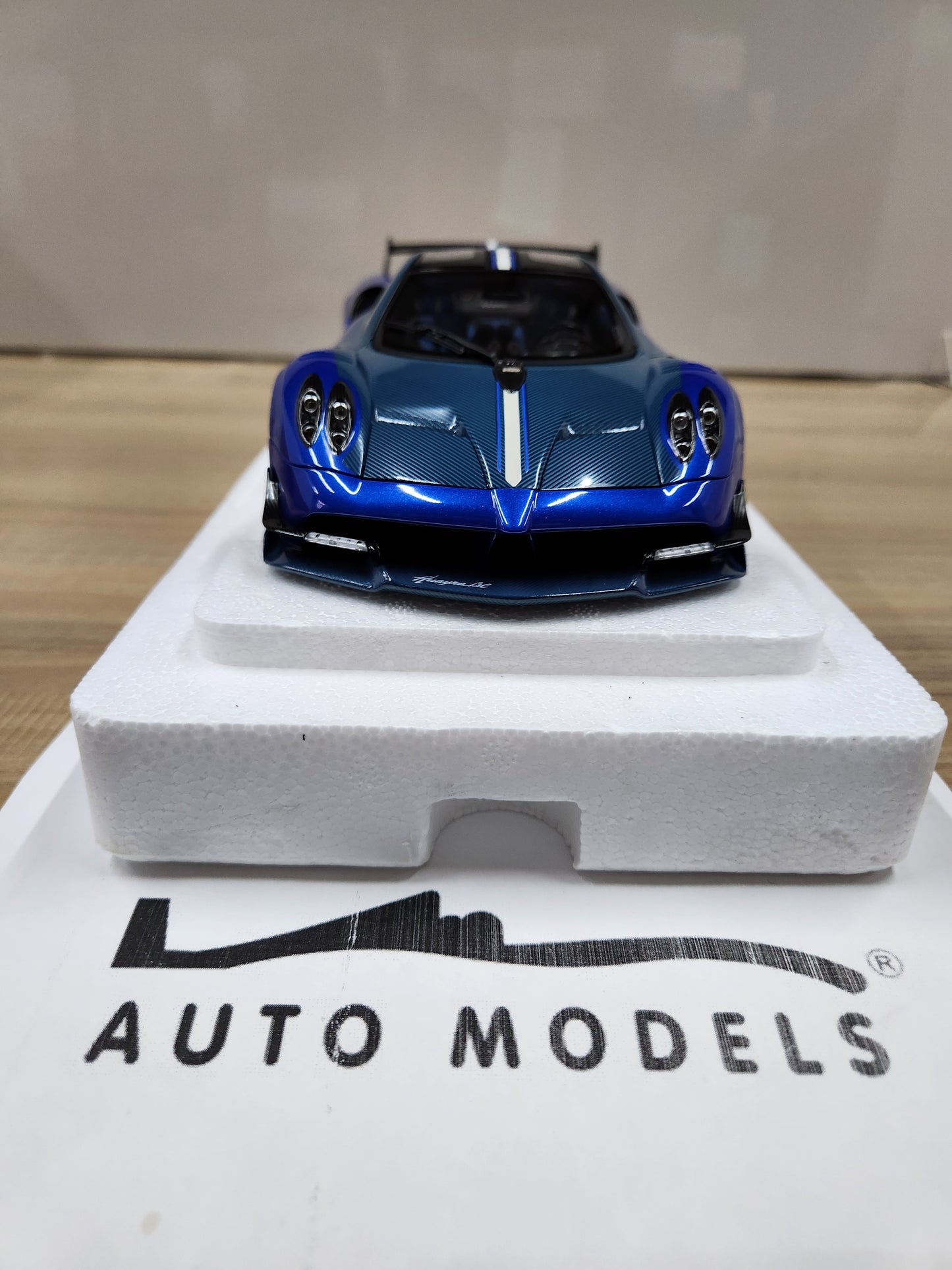 Auto Art Pagani Huayra BC (Blu Francia / Carbon)