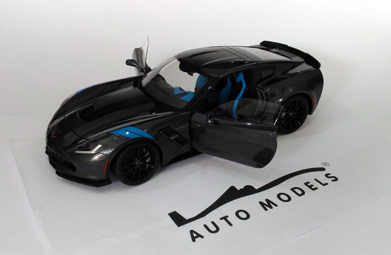 Autoart Chevrolet Corvette Grand Sport Watkins Glen Grey / Black Stripes Blue Fender Dark Grey