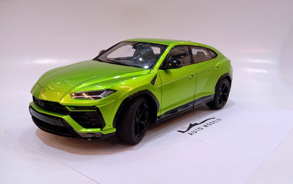 Autoart Lamborghini Urus Verde Selvans/Pearl Green