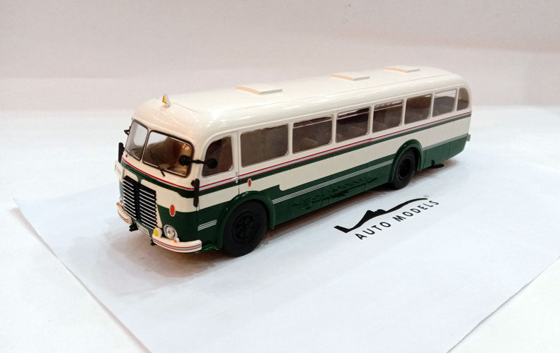 IXO Skoda 706 RO Green White