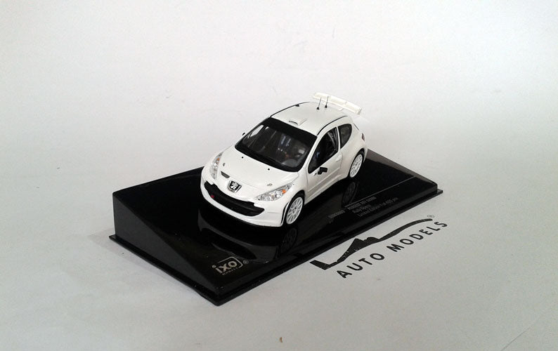 IXO Models Peugeot 207 S2000 2011 Rally Spec White
