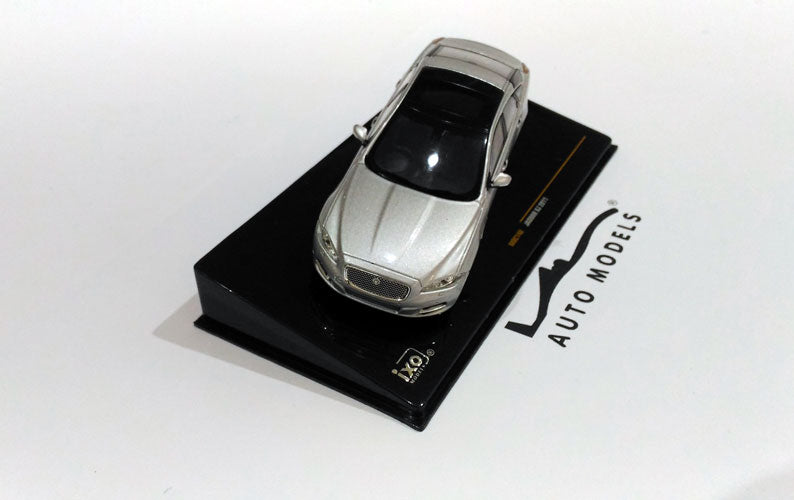 IXO Models Jaguar XJ 2011 Silver