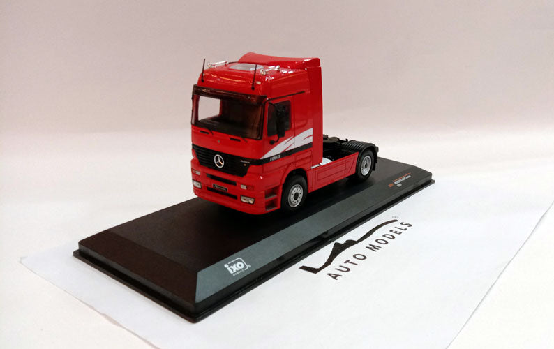 IXO Models Mercedes Actros MP1 Red