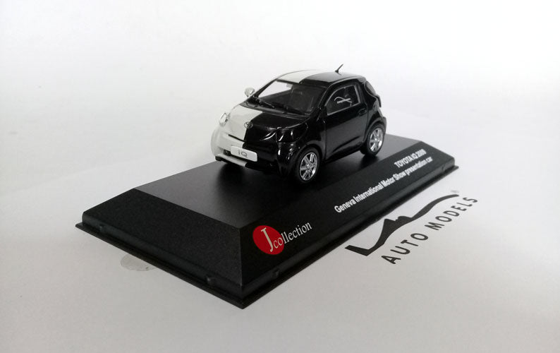 J Collection Toyota IQ Geneva Motor Show 2009 Black and White