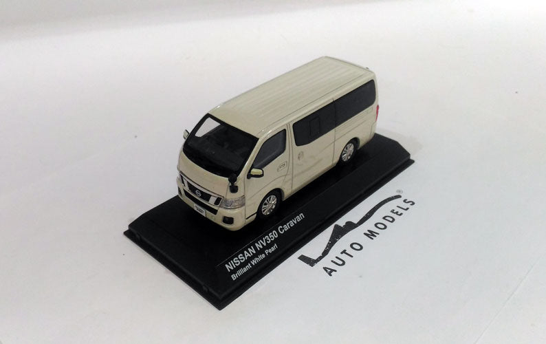 Kyosho Nissan NV 350 Caravan Brilliant White Pearl