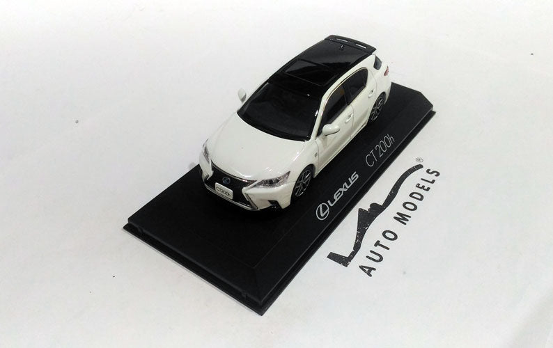 Kyosho Lexus CT200h F Sport White Nova