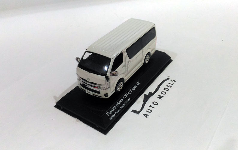 Kyosho Toyota Hiace 2014 Pearl White