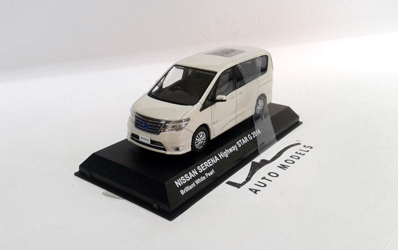 Kyosho Nissan Serena Highway Star G 2014 Brilliant White