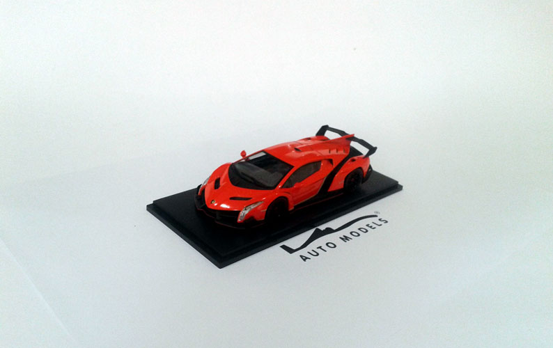 Kyosho Lamborghini Veneno Orange with Red Line