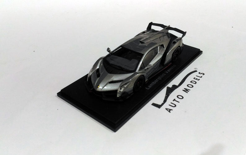 Kyosho Lamborghini Veneno Grey with Red Line