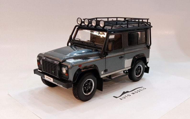 Kyosho Land Rover Defender 90 Tom Rayder Matte Grey