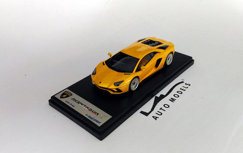 Looksmart Lamborghini Aventador S 2016 Yellow Metallic