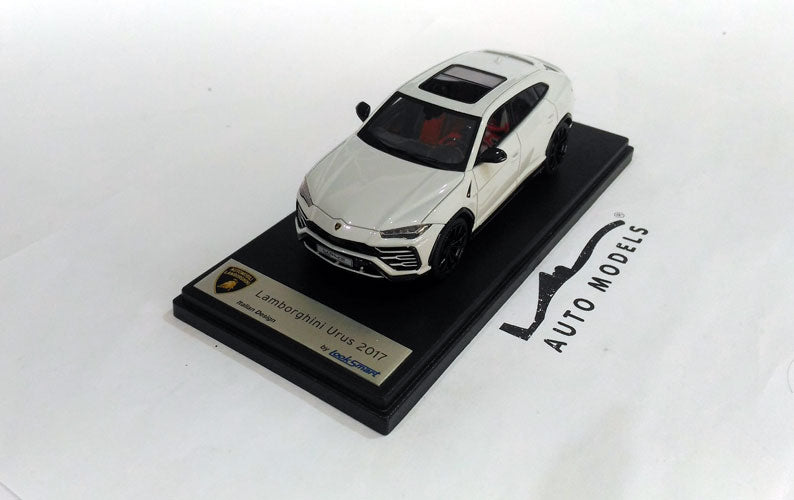 Looksmart Lamborghini URUS Bianco Icarus