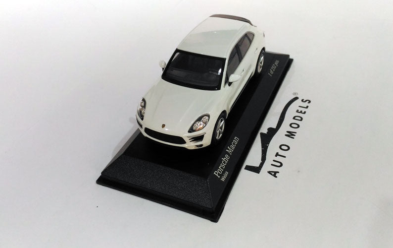 Minichamps Porsche Macan 2013 White