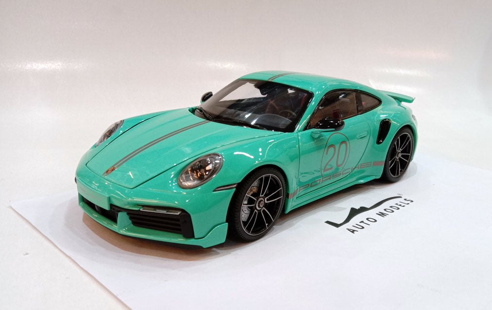 Minichamps Porsche 911 (992) Turbo S Coupe Sport Deisgn 2021 Green
