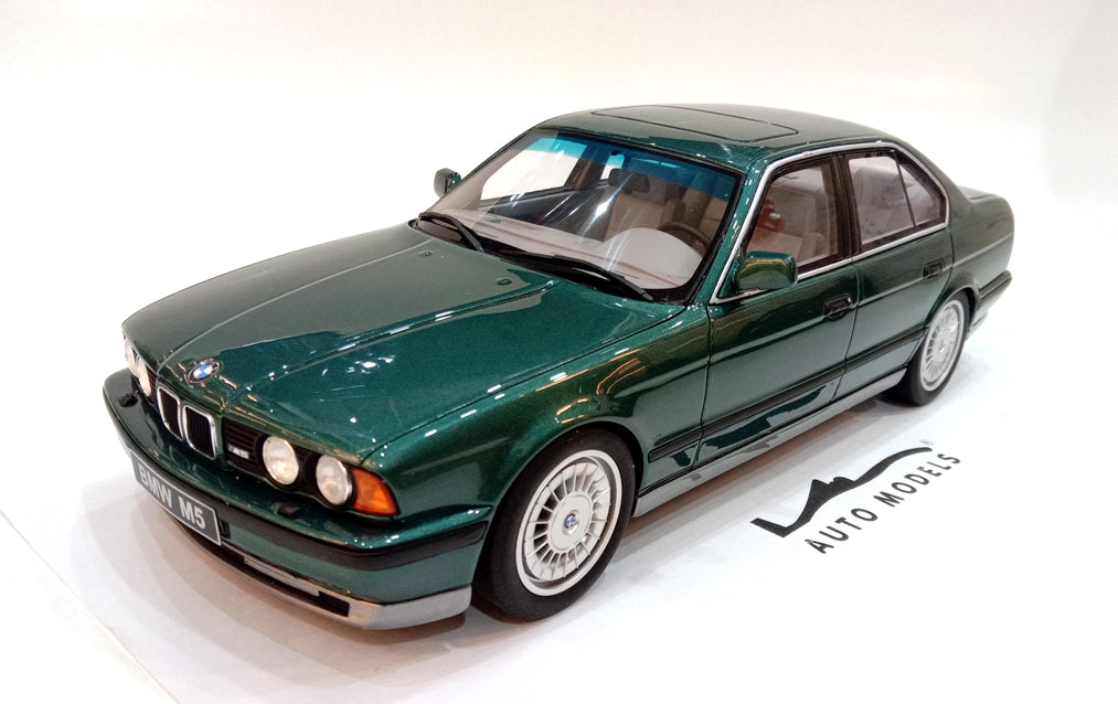 Ottomobile BMW E34 Phase I Touring M5 Green