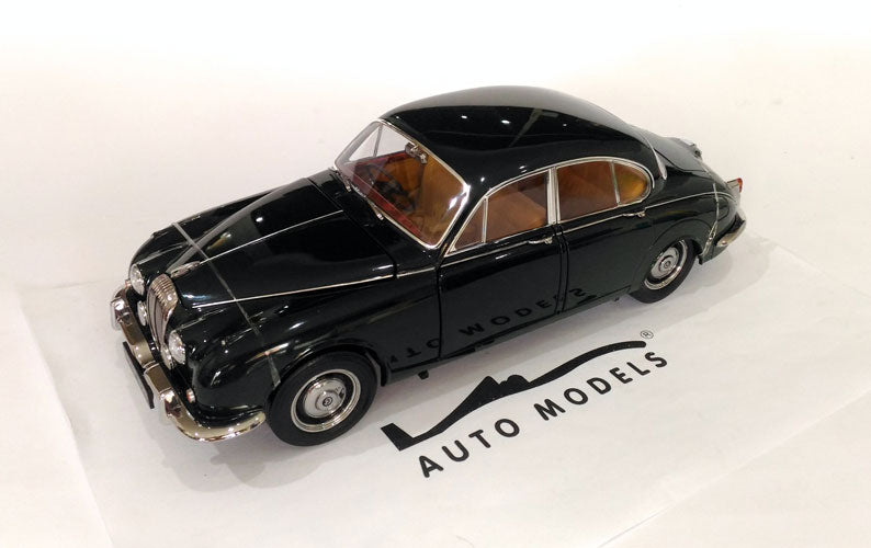 Paragon Daimler 250 V8 1967 British Racing Green