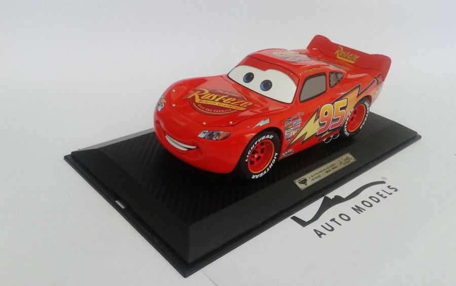 Schuco Walt Disney Saetta Lightning McQueen N.95 - Car 3 - Movie - Con Vetrina With Showcase Red