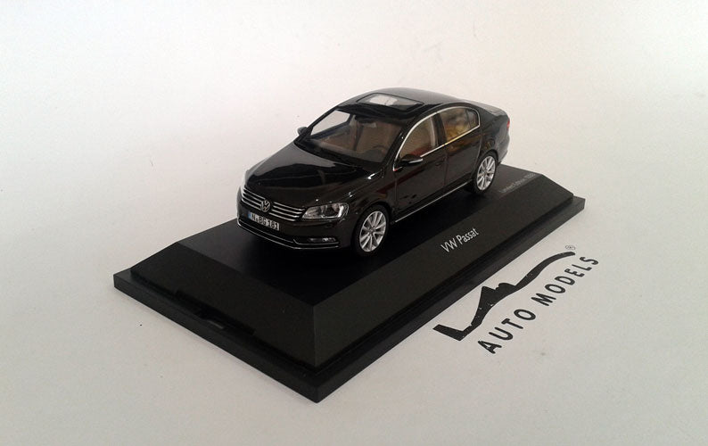 Schuco Volkswagen Passat Limousine Mocca