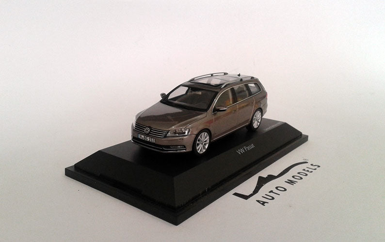 Schuco Volkswagen Passat Variant Cashmere Brown