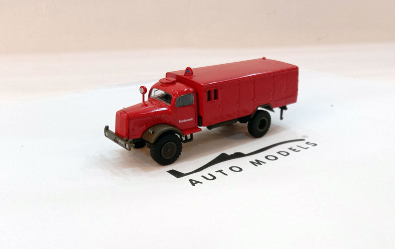 Schuco Mercedes Benz LG315 2400 Tanker Truck TLF Fire Engine Red