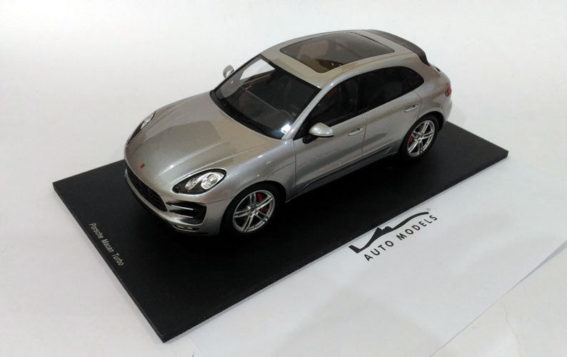 Spark Model Porsche Macan Turbo 2014 Silver
