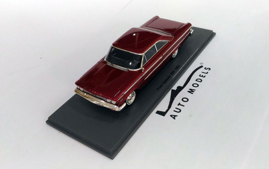 Spark Model Ford Galaxie 500 Hard-Top 2-Door 1963 Red Metallic
