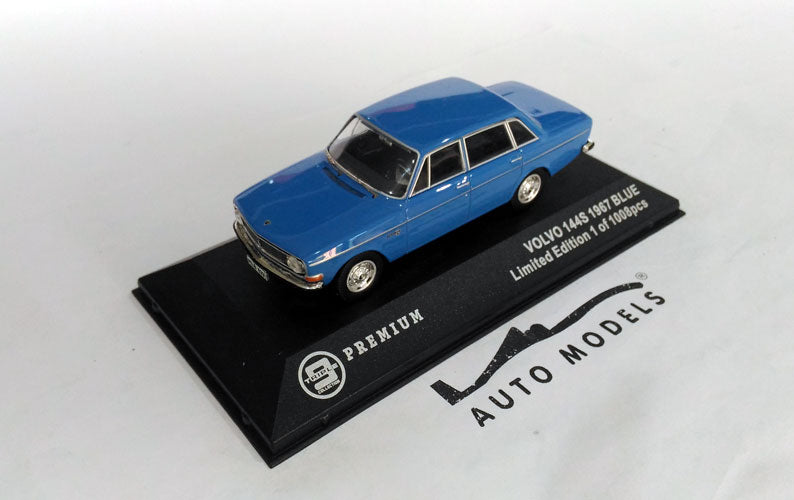 Triple9 Volvo 144S 1967 Blue