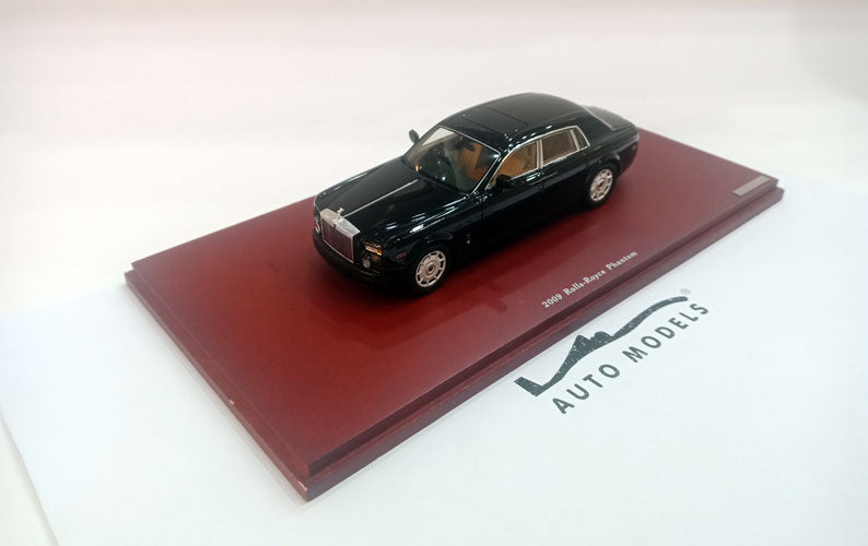 True Scale Model Rolls Royce Phantom Sedan 4-Door 2009 Diamond Black