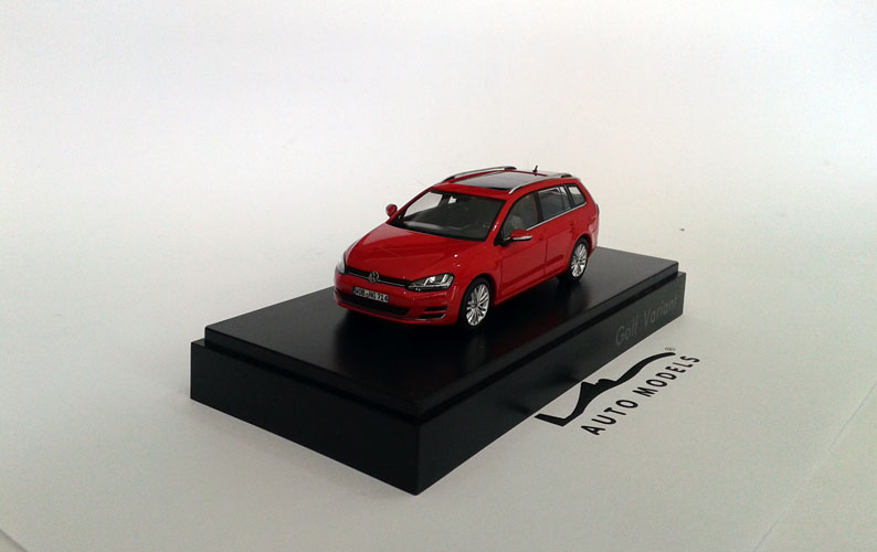 Volkswagen Golf 7 Variant Red