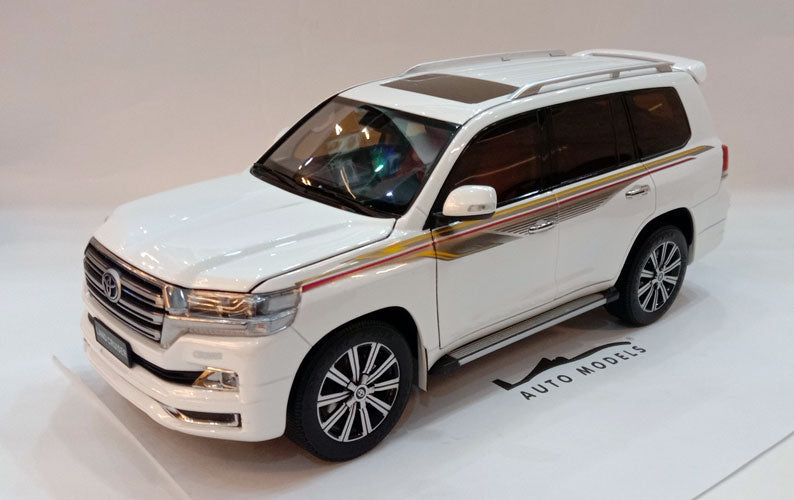 Kengfai Toyota Land Cruiser w/ Spare Wheel Pearl White