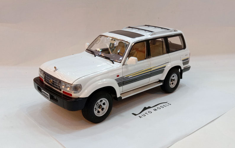 Kengfai Toyota Land Cruiser VX80 White