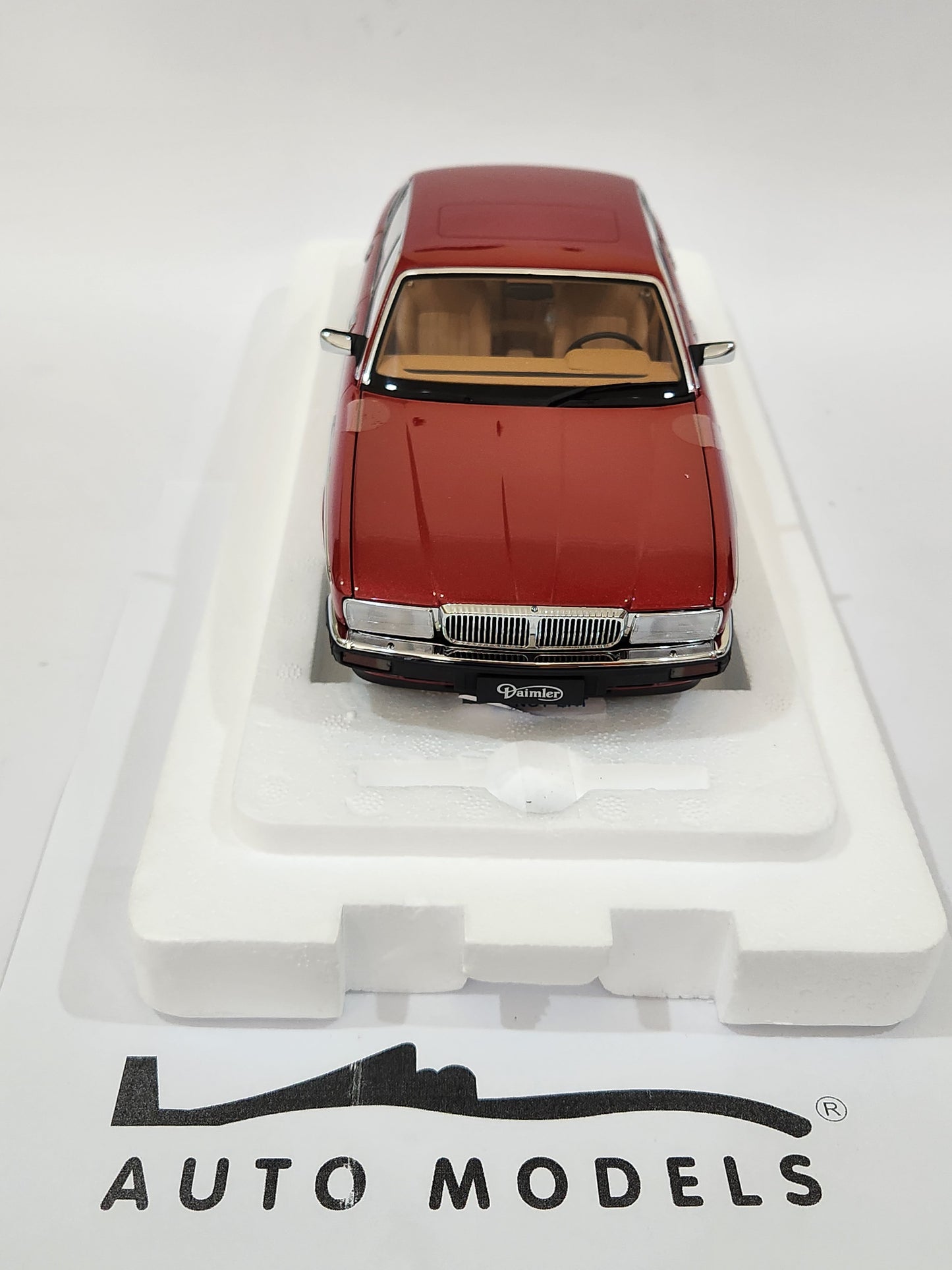 1/18 Almost Real Jaguar Daimler XJ6 (XJ40) Flamenco Red