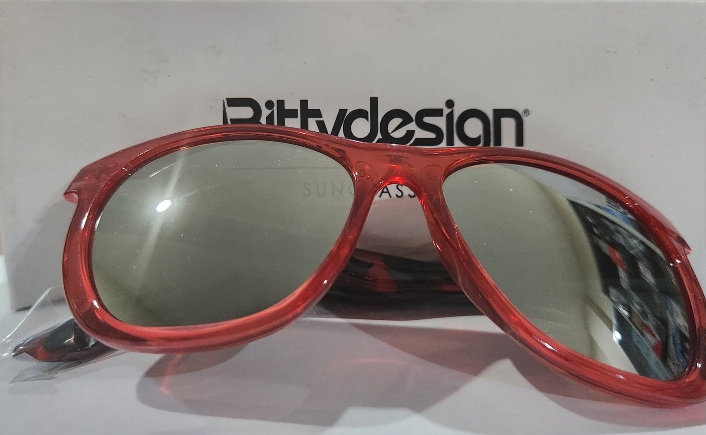 Venice Collection Red 'PASSION' sunglasses