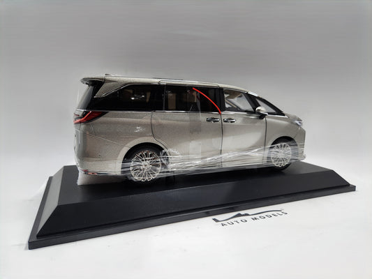 Lexus LM 500h Silver (Dealer Box)