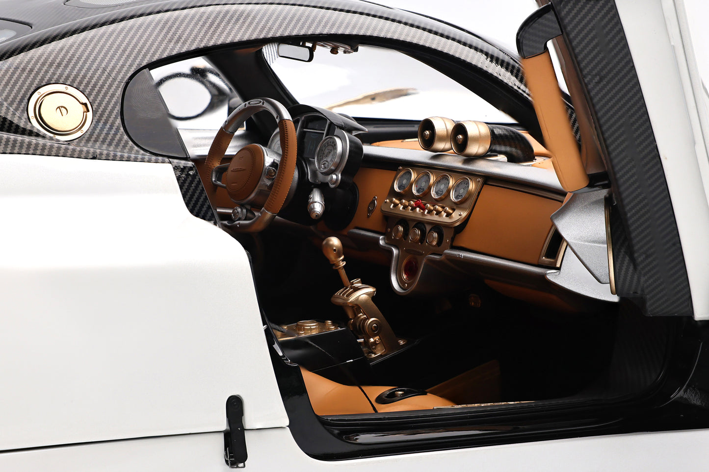 Pocher Pagani UTOPIA Coupe Bianco Perla