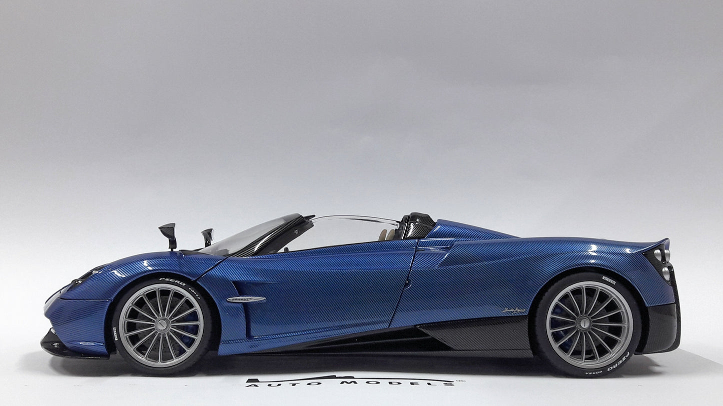 Auto Art Pagani Huayra Roadster (Blu Tricolore Carbon Fiber)